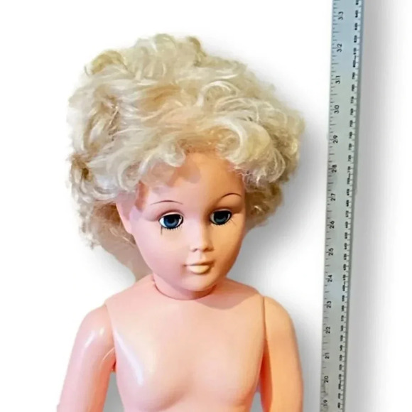 Reliable Walking Doll 30 inch Blonde Plastic Sleepy Eyes Vintage 1961 Canada - Picture 13 of 13